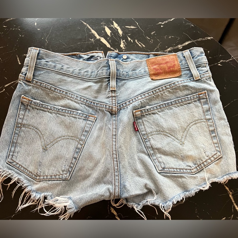 LEVI’S DENIM CUTOFFS - Picture 5 of 6